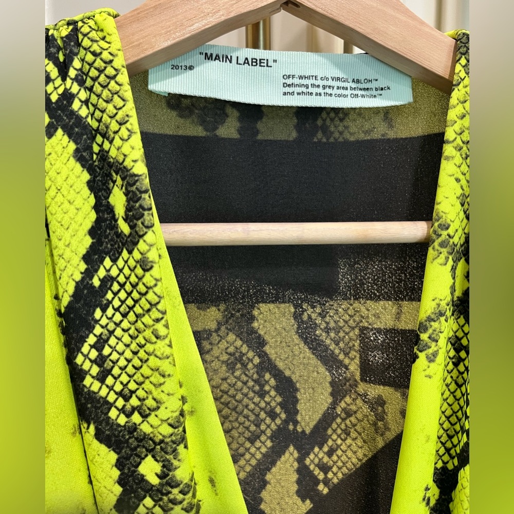 OFF/WHITE 80s Deep V Python-Print Mini Dress - Picture 12 of 14